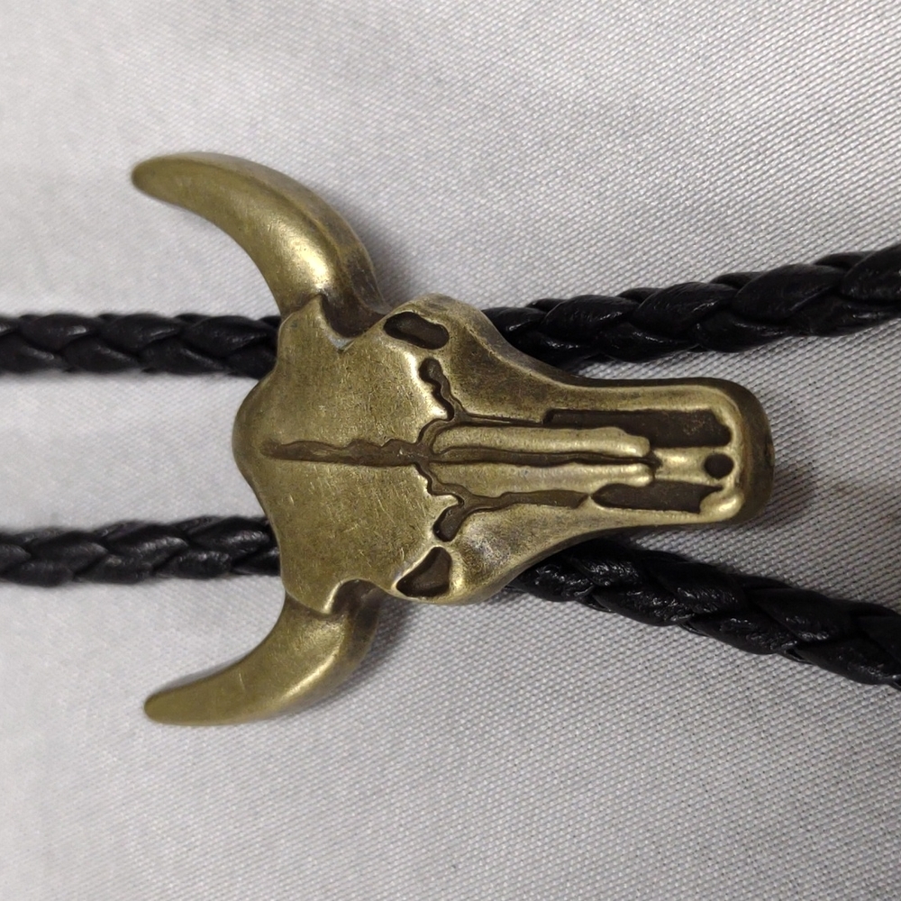 Men's ox head skull Western adjustable lariat